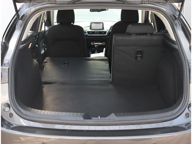 アクセラスポーツ １５Ｓ　プロアクティブ　メモリーナビ　フルセグ　バックカメラ　ＥＴＣ　コーナーセンサー　クルコン　スマートキー　レーンディパーチャー　ヘッドアップディスプレイ　ｉ－ｓｔｏｐ　純正１６インチアルミ　オートＡＣ　ステリモ（42枚目）