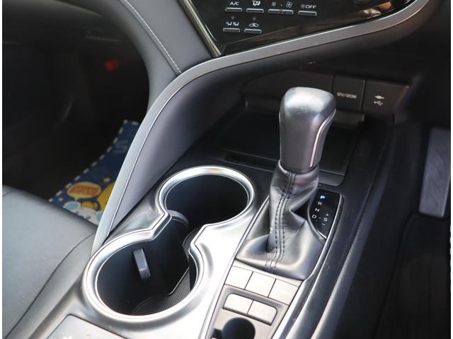 カムリ ＷＳレザーパッケージ　フルセグ　バックカメラ　黒革　シートヒーター　ＬＥＤ　パワーシート　クルコン　ＥＴＣ　トヨタセーフティセンス　ステリモ　パドルシフト　オートＡＣ（12枚目）