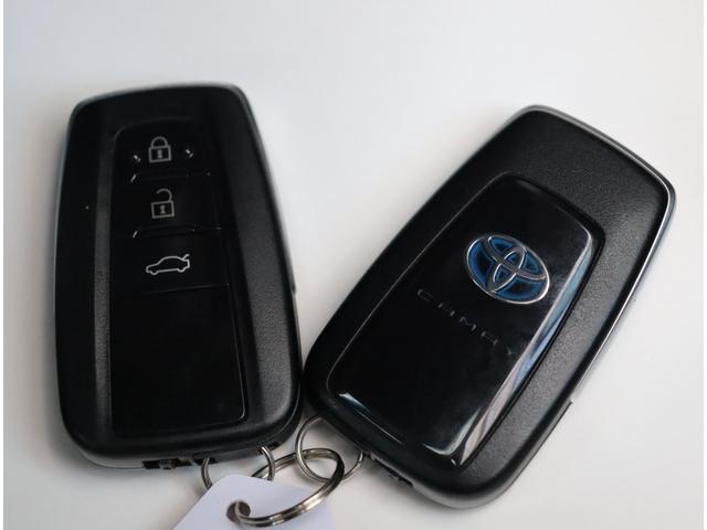 カムリ ＷＳレザーパッケージ　フルセグ　バックカメラ　黒革　シートヒーター　ＬＥＤ　パワーシート　クルコン　ＥＴＣ　トヨタセーフティセンス　ステリモ　パドルシフト　オートＡＣ（17枚目）