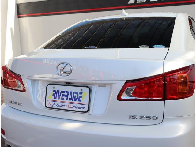 ＩＳ ＩＳ２５０　ＨＤＤナビ　ＣＤ再生　バックカメラ　スマートキー　ＥＴＣ　パワーシート　プッシュスタート　ＨＩＤ　パドルシフト　ＳＲＳ　ＡＢＳ　オートＡＣ（59枚目）