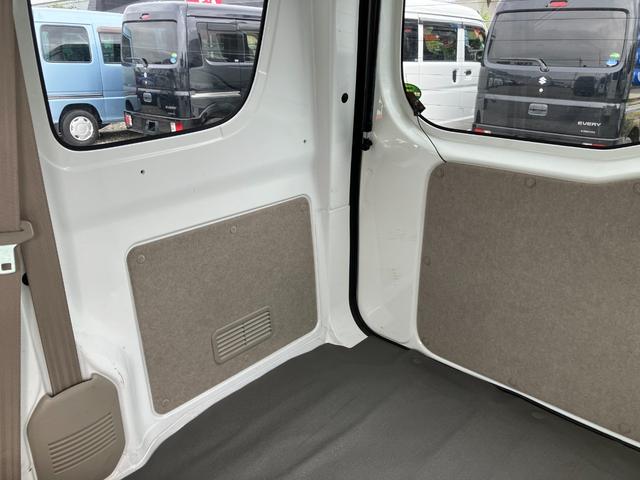エブリイ ジョインターボ　５ＳＰＥＥＤ　フルタイム４ＷＤ　クラッチ交換済み　ヒーテッドリモコンドアミラー付５速フル装備（15枚目）
