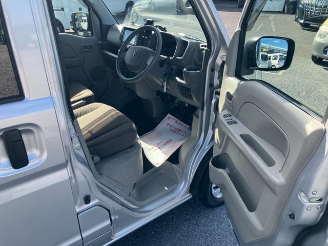 エブリイ ＰＣ　デュアルカメラブレーキサポート　リアパーキングセンサー　ナビフルセグＴＶ　ＥＴＣ　４速オートマフル装備（5枚目）