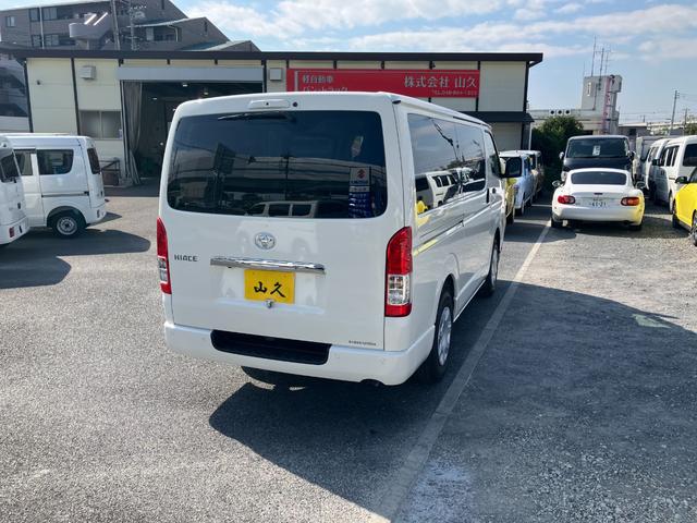 ハイエースバン ロングDX GLパッケージ 走行17キロ!未使用車!デジタルインナーミラー パノラミックビューモニター ダブルエアコン&リアヒーター 両側&バックドアイージークローザー付6速オートマフル装備(3枚目)