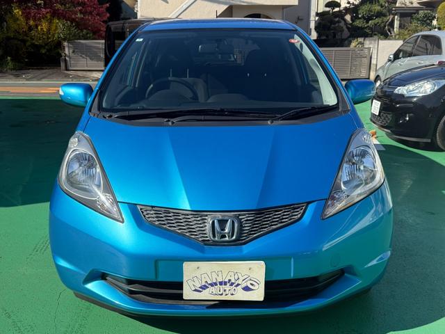 フィット G 走行13473km・車検9年2月28日・Fパッケージ・ストラーダHDDナビ(2枚目)