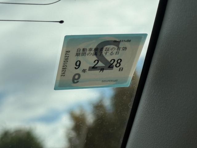 フィット G 走行13473km・車検9年2月28日・Fパッケージ・ストラーダHDDナビ(13枚目)