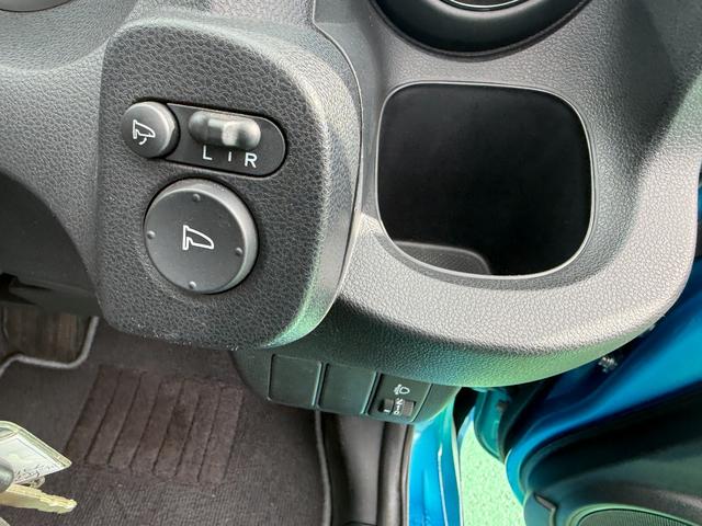 フィット G 走行13473km・車検9年2月28日・Fパッケージ・ストラーダHDDナビ(19枚目)