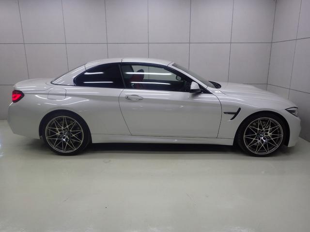 M4カブリオレ コンペティション サキールオレンジレザー・20インチAW・アダプティブサスペンション・ヘッドアップディスプレイ・カーボンファイバーインテリアトリム・被害軽減衝突ブレーキ・バックカメラ・電動シート・シートヒーター(24枚目)