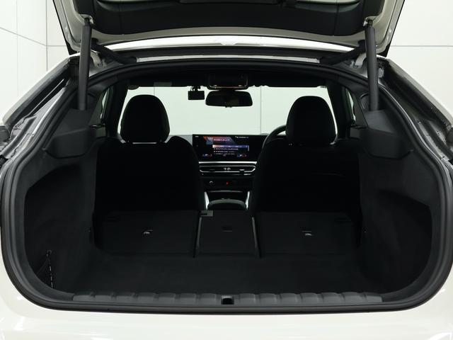 ４シリーズ ４２０ｄ　ｘＤｒｉｖｅグランクーペＭスポハイラインＰ　ハイラインパッケージ・ブラックレザー・ハンズオフアシスト・レーンキープアシスト・アクティブクルーズコントロール・ヘッドアップディスプレイ・全周囲カメラ・後退アシスト（11枚目）