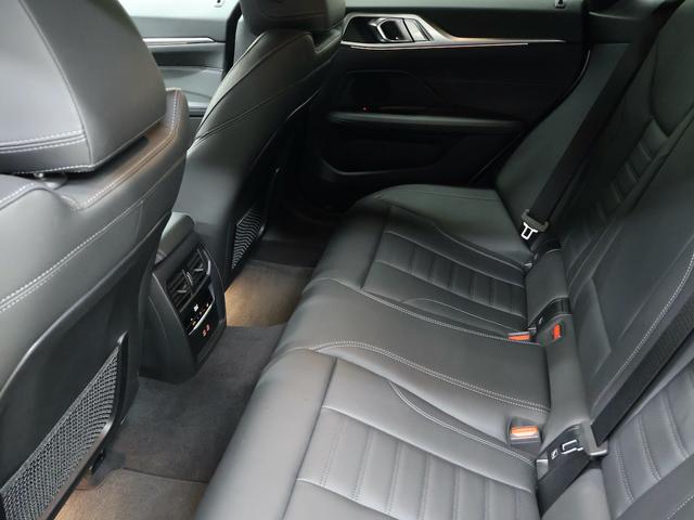 ４シリーズ ４２０ｄ　ｘＤｒｉｖｅグランクーペＭスポハイラインＰ　ハイラインパッケージ・ブラックレザー・ハンズオフアシスト・レーンキープアシスト・アクティブクルーズコントロール・ヘッドアップディスプレイ・全周囲カメラ・後退アシスト（35枚目）