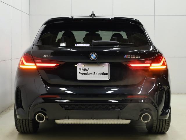1シリーズ M135i xDrive MプラスPKG・ヘッドアップディスプレイ・Mスポーツシート・Mシートベルト・18インチAW・ACC・Appleカープレイ(10枚目)