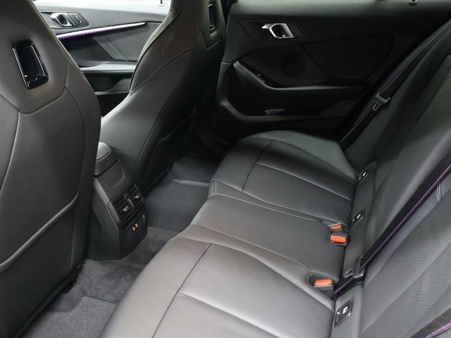 1シリーズ M135i xDrive MプラスPKG・ヘッドアップディスプレイ・Mスポーツシート・Mシートベルト・18インチAW・ACC・Appleカープレイ(34枚目)