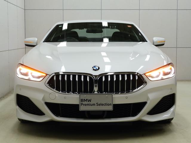 8シリーズ 840d xDriveクーペ ナイトブルーバイカラーレザー・20インチAW・harmankardon・ヘッドアップディスプレイ・BMWレーザーライト全方位カメラ(5枚目)