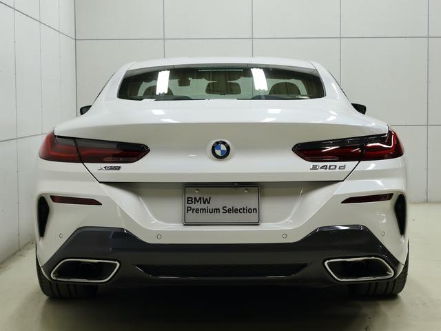 8シリーズ 840d xDriveクーペ ナイトブルーバイカラーレザー・20インチAW・harmankardon・ヘッドアップディスプレイ・BMWレーザーライト全方位カメラ(25枚目)