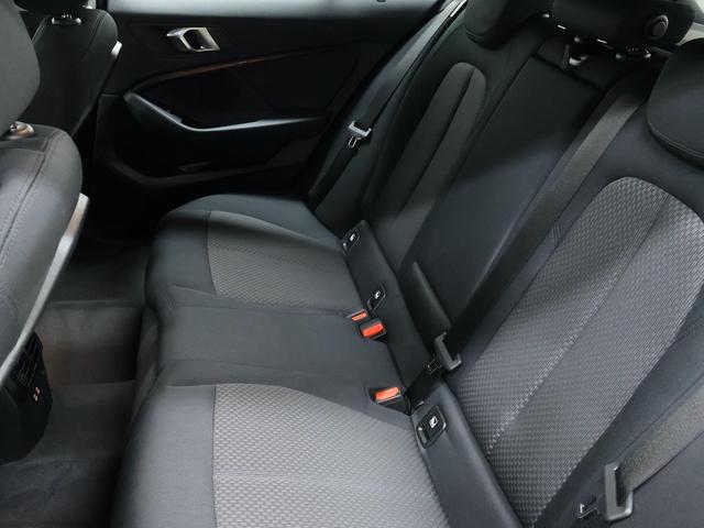 1シリーズ 118i プレイ ナビパッケージ・ストレージパッケージ・アクティブクルーズコントロール・パーキングアシスト・レーンアシスト・後退アシスト・バックカメラ(14枚目)