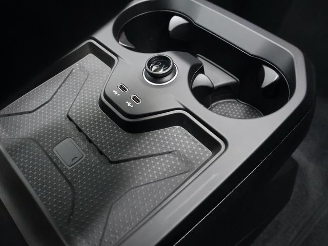 iX xDrive 50 harman/kardonサラウンドサウンドシステム・ 22インチオプションホイール・ベンチレーション・シート・4輪アダプティブエアサスペンション・スポーツ・パッケージ(19枚目)