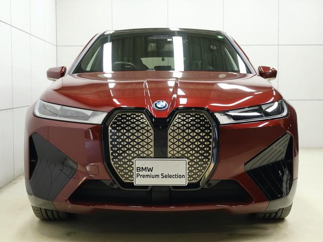 iX xDrive 50 harman/kardonサラウンドサウンドシステム・ 22インチオプションホイール・ベンチレーション・シート・4輪アダプティブエアサスペンション・スポーツ・パッケージ(21枚目)