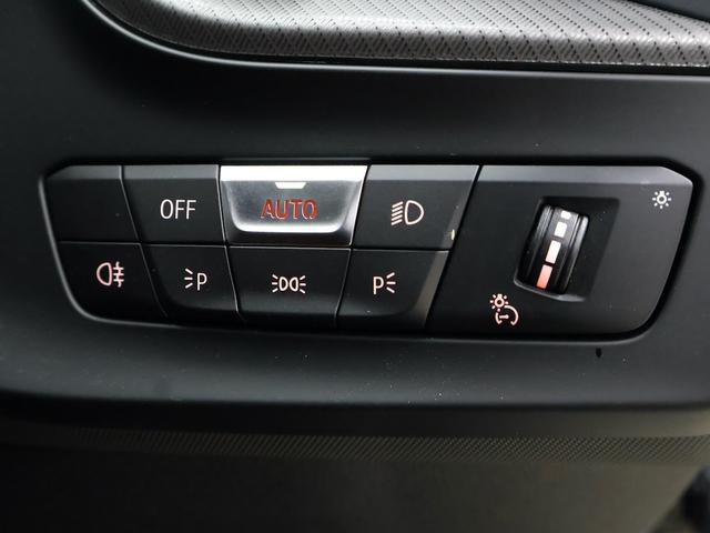 1シリーズ M135i xDrive MプラスPKG・サンルーフ・Mパフォーマンストランクスポイラー・マグマレッドレザー・18インチAW・ACC(49枚目)