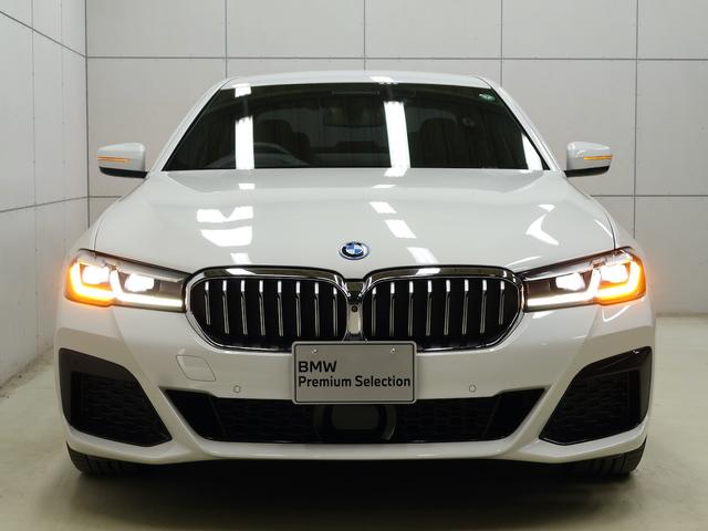 5シリーズ 530e Mスポーツ 19インチAW・ブラックレザー・ドライビングアシストプロ・HUD・パーキングアシストプラス・アダプティブサスペンション・アダプティブLEDヘッドライト・インテリジェントパーソナルアシスタント(6枚目)