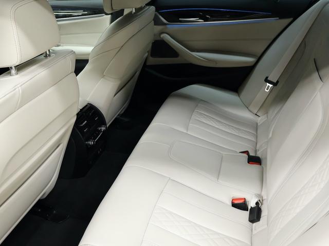 ５シリーズ ５３０ｅ　Ｍスポーツ　５０ｔｈアニバーサリーＥＤ　ＥＸアイボリーナッパレザー・２０インチＡＷ・コンフォートシート・ヘッドアップディスプレイ・ｈａｒｍａｎｋａｒｄｏｎスピーカー（15枚目）