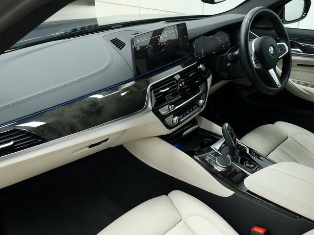 ５シリーズ ５３０ｅ　Ｍスポーツ　５０ｔｈアニバーサリーＥＤ　ＥＸアイボリーナッパレザー・２０インチＡＷ・コンフォートシート・ヘッドアップディスプレイ・ｈａｒｍａｎｋａｒｄｏｎスピーカー（31枚目）