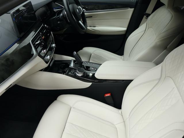 ５シリーズ ５３０ｅ　Ｍスポーツ　５０ｔｈアニバーサリーＥＤ　ＥＸアイボリーナッパレザー・２０インチＡＷ・コンフォートシート・ヘッドアップディスプレイ・ｈａｒｍａｎｋａｒｄｏｎスピーカー（32枚目）