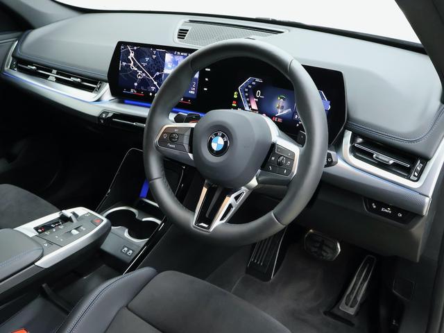 Ｘ１ ｓＤｒｉｖｅ　１８ｉ　Ｍスポーツ　アクティブクルーズコントロール・レーンアシスト・全周囲カメラ・バックカメラ・パーキングアシスト・後退アシスト・電動リアゲート（4枚目）