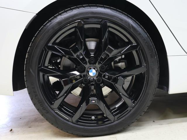 3シリーズ 318i Mスポーツ ハイラインPKG・ブラックレザー・カーボントリム・19インチAW・プライバシーガラス・デジタルキー・Appleカープレイ(4枚目)