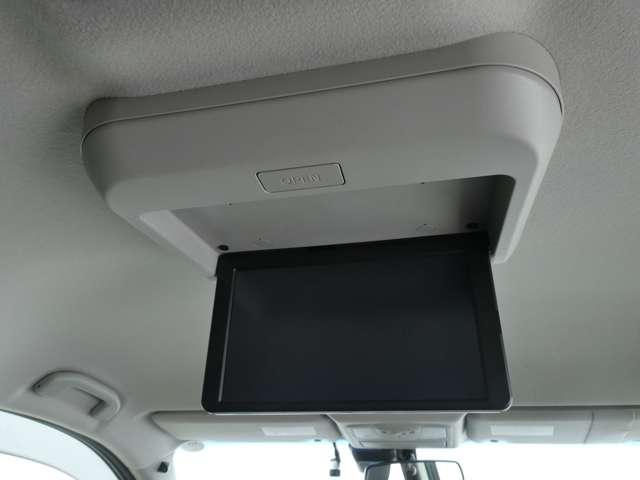 エルグランド ２５０ハイウェイスターＳ　アーバンクロム　純正ＯＰナビＭＭ５２０Ｄ－Ｌ・アラウンドビューモニター・後席モニター・ＥＴＣ・オートライト・ＬＥＤヘッドライト・インテリジェントオートクルーズ・エマージェンシーブレーキ・踏み間違え防止アシスト（3枚目）