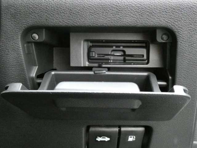 セレナ ハイウェイスターG プロパイロットエディション 純正OPナビMM520D-L・プロパイロット・後席モニター・ETC2.0・スマートルームミラー・アラウンドビューモニター・シートヒーター・オートライト・LEDヘッドライト・LEDフォグ(9枚目)