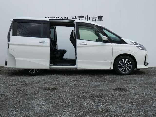 セレナ ハイウェイスターG プロパイロットエディション 純正OPナビMM520D-L・プロパイロット・後席モニター・ETC2.0・スマートルームミラー・アラウンドビューモニター・シートヒーター・オートライト・LEDヘッドライト・LEDフォグ(17枚目)