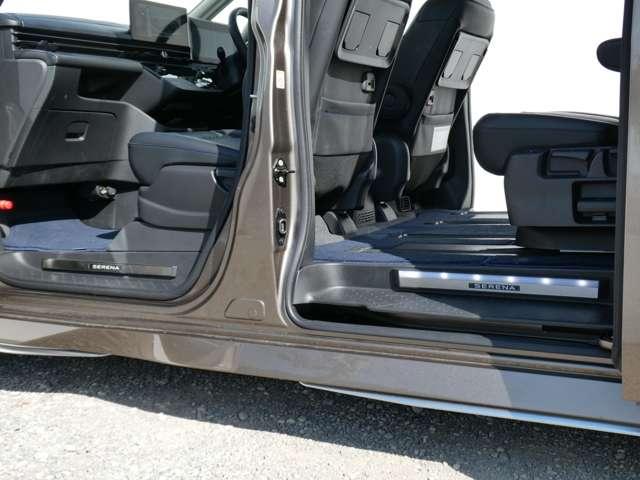 セレナ 1.4 e-POWER AUTECH スポーツ スペック コネクトナビ・アダプティブLED・AC電源(15枚目)