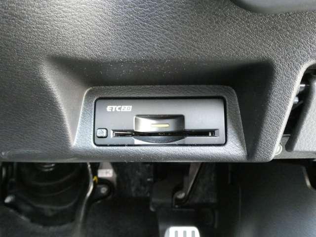 スカイライン ３．０　４００Ｒ　ホワイトレザーシート・前後ドラレコ（9枚目）