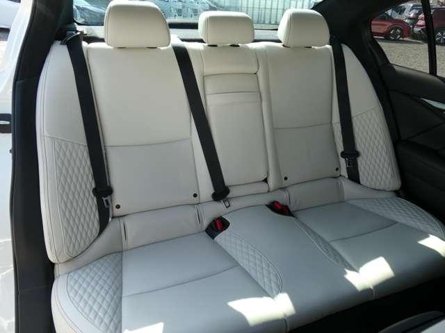 スカイライン ３．０　４００Ｒ　ホワイトレザーシート・前後ドラレコ（15枚目）