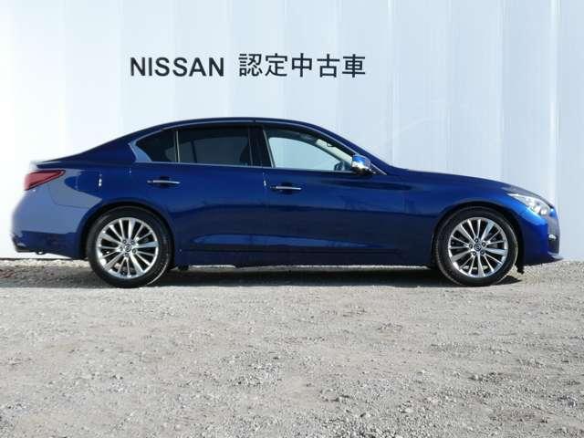 伝統的なＦＲレイアウトセダン。滑らかなハンドリングをご体感ください。