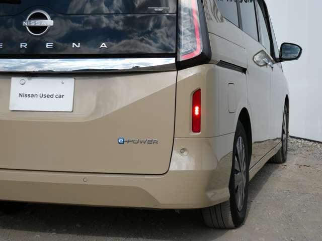 セレナ １．４　ｅ－ＰＯＷＥＲ　ＸＶ　チェアキャブ　リフタータイプ　電動式車いす固定装置・手すりパック（18枚目）