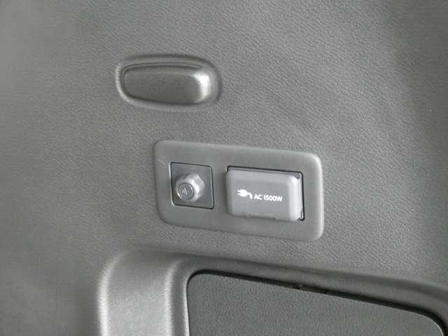 セレナ １．４　ｅ－ＰＯＷＥＲ　ＸＶ　チェアキャブ　リフタータイプ　電動式車いす固定装置・手すりパック（19枚目）