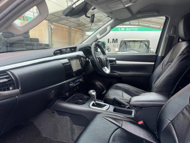 ハイラックス Ｚ　ワーク１７アルミ　ルーフラック　トノカバー　ベッドライナー　ナビ　バックカメラ　フルセグＴＶ　ドラレコ（13枚目）