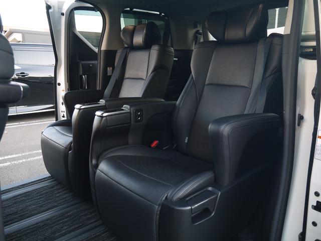 アルファードハイブリッド SR Cパッケージ オプションJBLサラウンドシステム ツインサンルーフ 電動リアモニター 3眼LEDヘッドライト 純正DVDレコーダー シーケンシャルウインカー リモコンエンジンスターター 寒冷地仕様 トヨタ点検記録簿(12枚目)