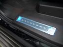 プラチナム　登録済未使用車・リアモニターｘ２・本革ベンチレーションシート・アップルカープレイ・アンビエントライト・３８インチディスプレイ・冷蔵庫・ＡＫＧ３６スピーカー・電動ステップ・キャデラック新車３年保証付（28枚目）
