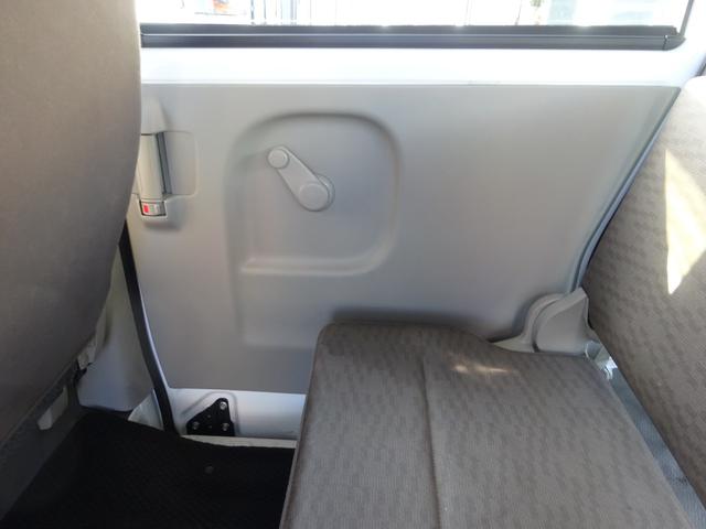 エブリイ ＰＡ　メモリナビ　バックカメラ　ＥＴＣ　ＢｌｕｅＴｏｏｔｈ　衝突被害軽減ブレーキ　障害物センサー　２ｎｄ発進　オートライト　オートハイビーム　オーバーヘッドシェルフ　車線逸脱センサー　取扱説明書　保証書（44枚目）