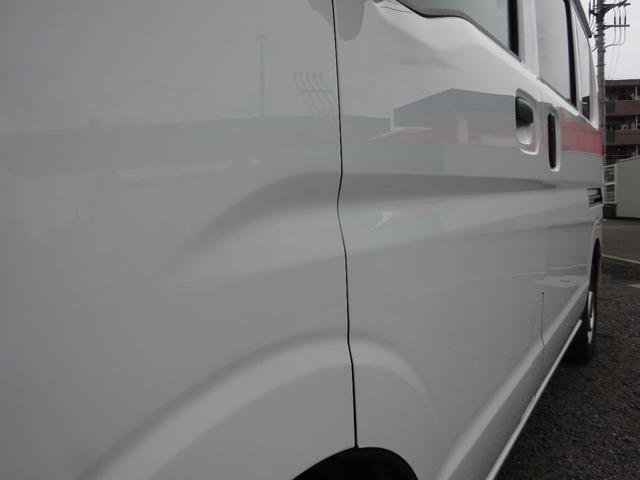 エブリイ PAリミテッド 4AT キーレス パワーウィンドウ 禁煙車 前後ドラレコ 夏冬タイヤ オートライト コーナーセンサー USB 衝突軽減ブレーキ 横滑り防止装置 車線逸脱センサー オーバーヘッドシェルフ PVガラス(53枚目)