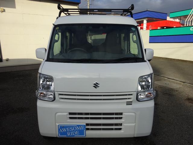 エブリイ ＰＣリミテッド　４ＡＴ　ナビ　キーレス　電動ミラー　パワーウィンドウ　コーナーセンサー　ＥＴＣ　禁煙車　オートライト　Ｂｌｕｅｔｏｏｔｈ　衝突軽減ブレーキ　横滑り防止装置　車線逸脱センサー　キャリア　ＰＶガラス（6枚目）