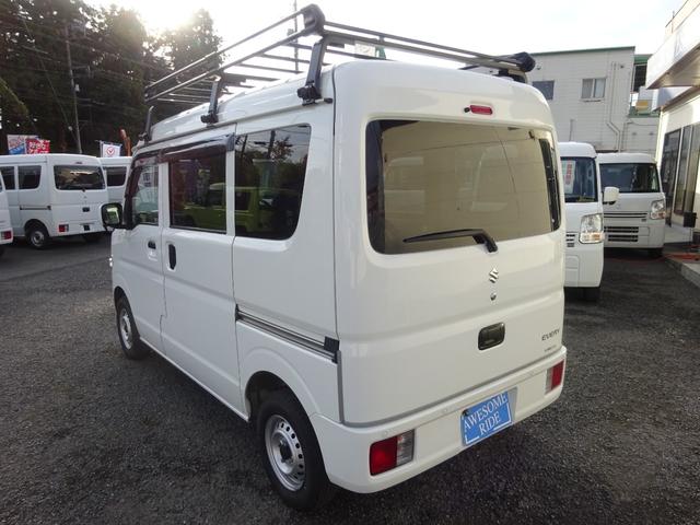 エブリイ ＰＣリミテッド　４ＡＴ　ナビ　キーレス　電動ミラー　パワーウィンドウ　コーナーセンサー　ＥＴＣ　禁煙車　オートライト　Ｂｌｕｅｔｏｏｔｈ　衝突軽減ブレーキ　横滑り防止装置　車線逸脱センサー　キャリア　ＰＶガラス（9枚目）