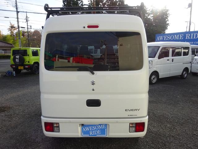 エブリイ ＰＣリミテッド　４ＡＴ　ナビ　キーレス　電動ミラー　パワーウィンドウ　コーナーセンサー　ＥＴＣ　禁煙車　オートライト　Ｂｌｕｅｔｏｏｔｈ　衝突軽減ブレーキ　横滑り防止装置　車線逸脱センサー　キャリア　ＰＶガラス（10枚目）