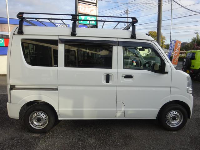 エブリイ ＰＣリミテッド　４ＡＴ　ナビ　キーレス　電動ミラー　パワーウィンドウ　コーナーセンサー　ＥＴＣ　禁煙車　オートライト　Ｂｌｕｅｔｏｏｔｈ　衝突軽減ブレーキ　横滑り防止装置　車線逸脱センサー　キャリア　ＰＶガラス（12枚目）