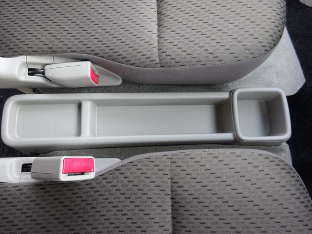 エブリイ ＰＣリミテッド　４ＡＴ　ナビ　キーレス　電動ミラー　パワーウィンドウ　コーナーセンサー　ＥＴＣ　禁煙車　オートライト　Ｂｌｕｅｔｏｏｔｈ　衝突軽減ブレーキ　横滑り防止装置　車線逸脱センサー　キャリア　ＰＶガラス（29枚目）