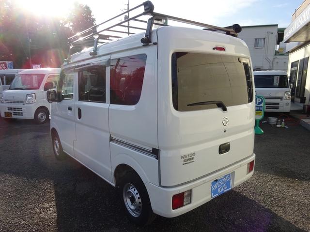 ＮＶ１００クリッパーバン ＤＸ　ＧＬセーフティパッケージ　４ＡＴ　ナビ　キーレス　ＥＴＣ　パワーウィンドウ　バックカメラ　禁煙車　電動ミラー　オートライト　禁煙車　衝突軽減ブレーキ　Ｂｌｕｅｔｏｏｔｈ　スペアキー　車線逸脱センサー　取扱説明書　保証書　記録簿（9枚目）