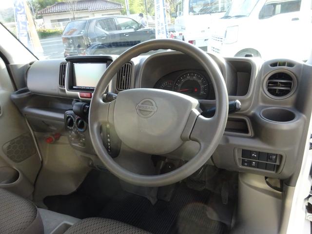 ＮＶ１００クリッパーバン ＤＸ　ＧＬセーフティパッケージ　４ＡＴ　ナビ　キーレス　ＥＴＣ　パワーウィンドウ　バックカメラ　禁煙車　電動ミラー　オートライト　禁煙車　衝突軽減ブレーキ　Ｂｌｕｅｔｏｏｔｈ　スペアキー　車線逸脱センサー　取扱説明書　保証書　記録簿（14枚目）