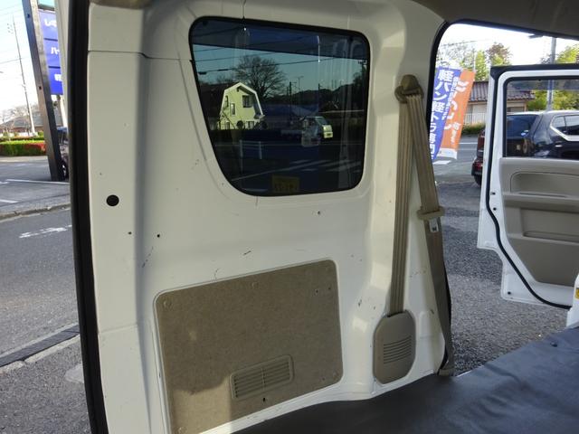 ＮＶ１００クリッパーバン ＤＸ　ＧＬセーフティパッケージ　４ＡＴ　ナビ　キーレス　ＥＴＣ　パワーウィンドウ　バックカメラ　禁煙車　電動ミラー　オートライト　禁煙車　衝突軽減ブレーキ　Ｂｌｕｅｔｏｏｔｈ　スペアキー　車線逸脱センサー　取扱説明書　保証書　記録簿（40枚目）