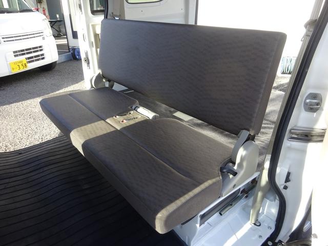 NV100クリッパーバン DX セーフティパッケージ 2nd発進 純正ナビ フルセグTV 禁煙車 キーレス バックカメラ コーナーセンサー オートライト Bluetooth 衝突軽減ブレーキ 車線逸脱センサー CD オーバーヘッドシェルフ 取扱説明書(18枚目)